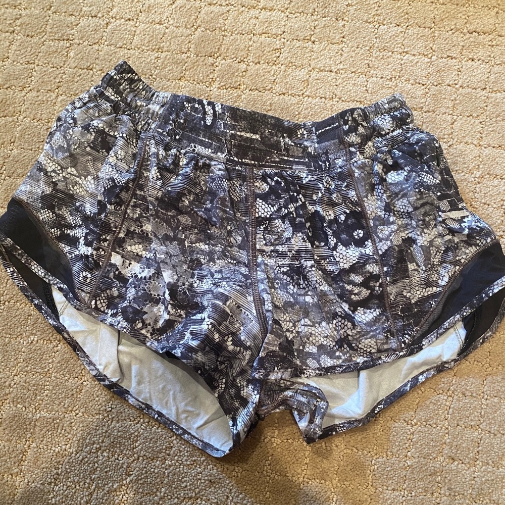 lululemon hotty hot shorts